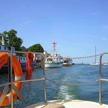 Апартаменты Sonnendeck, Direkt Am Leuchtturm Росток Экстерьер фото