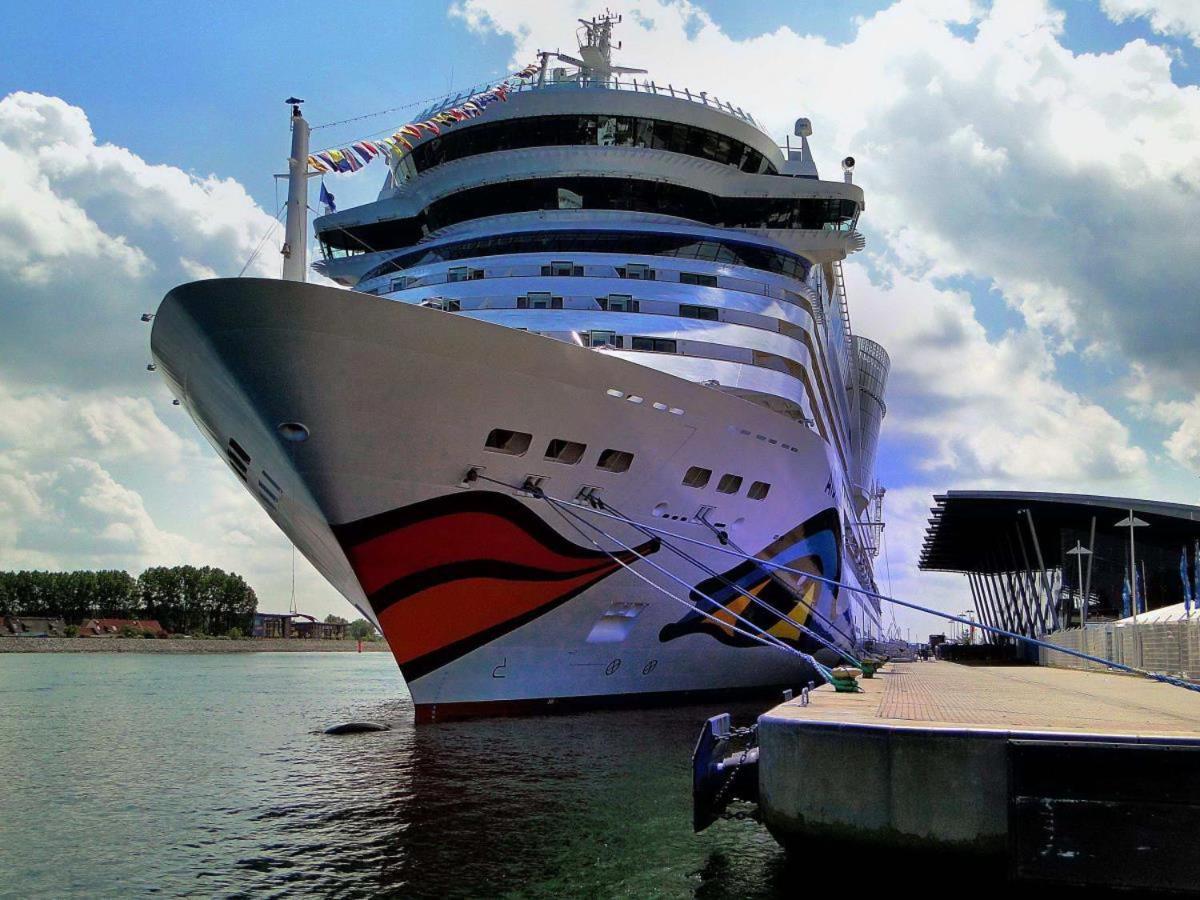 Апартаменты Sonnendeck, Direkt Am Leuchtturm Росток Экстерьер фото